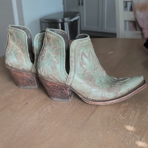 Ariat Brown Leather Western Boots - Picture 5 of 9